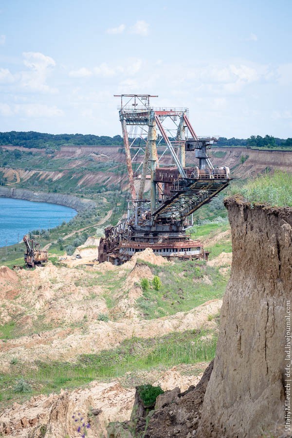 Долина мертвых экскаваторов.