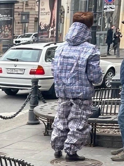 - В "Пятёрочку" заскочим?