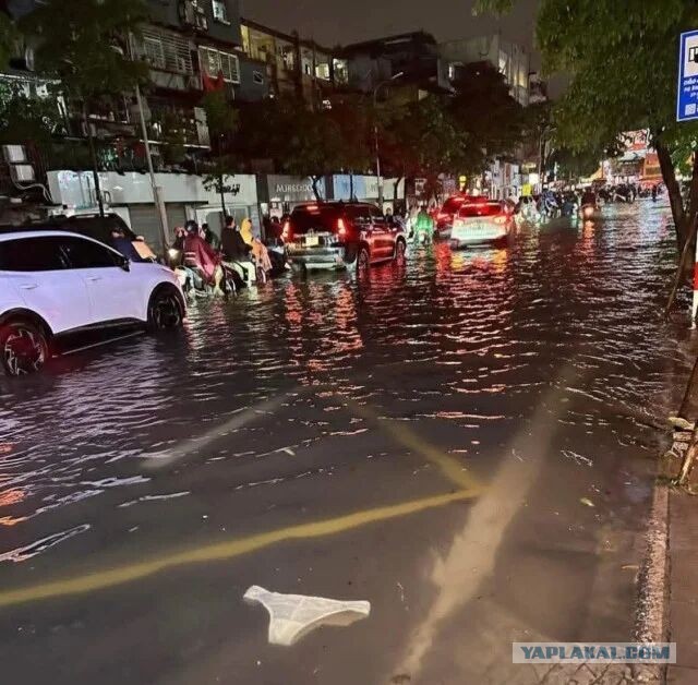 Москва приходит в себя после ливня
