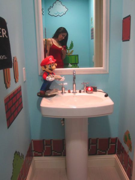Туалет в стиле Супер-Марио