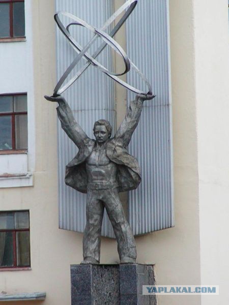 Какие прозвища дают памятникам в России