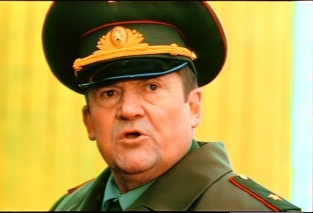 А кот-то не из простых будет