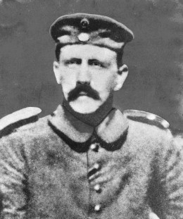«Модельная стрижка Гитлерюгенд» - это вообше нормально?!