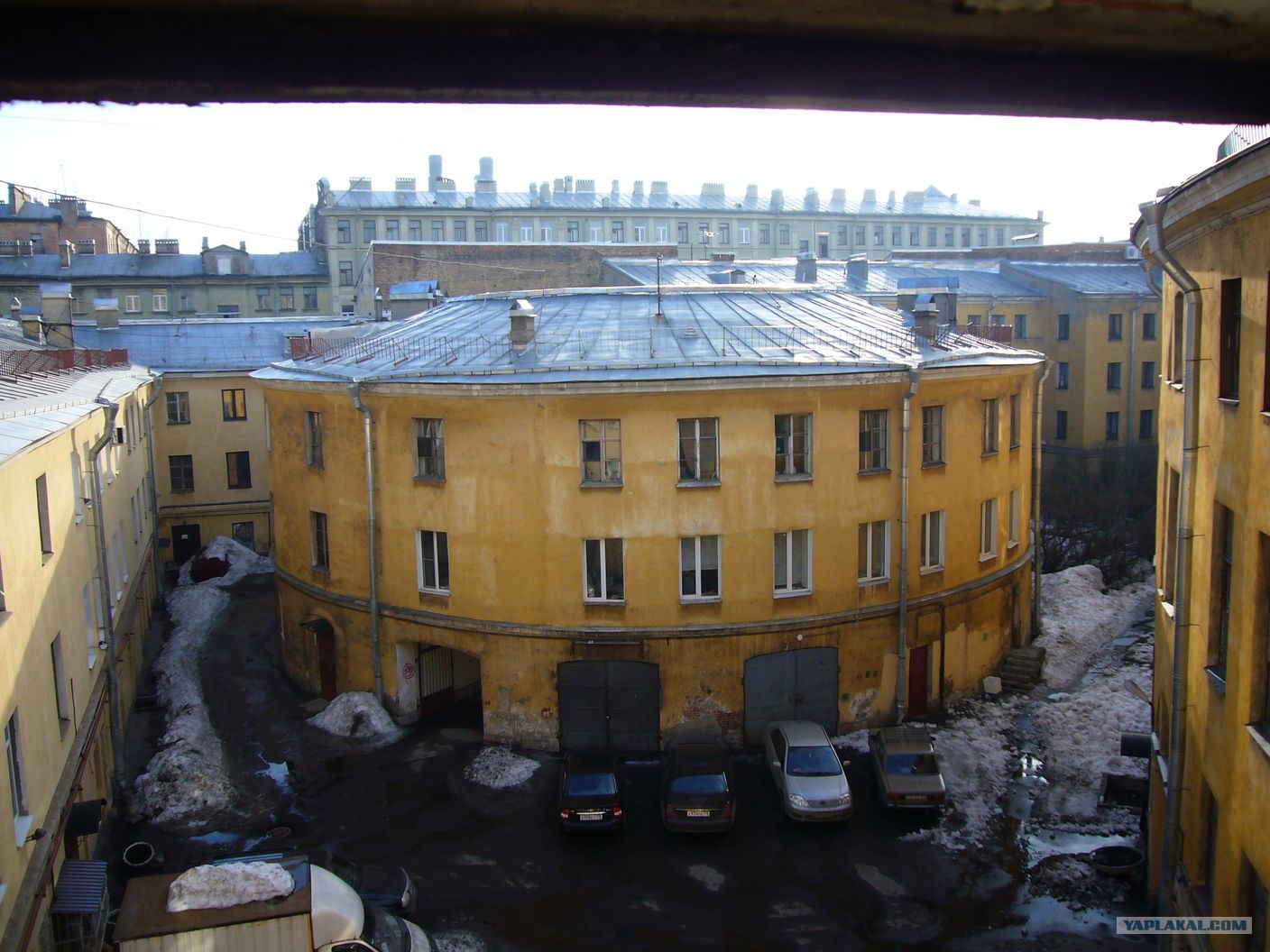 Дома бублики в москве