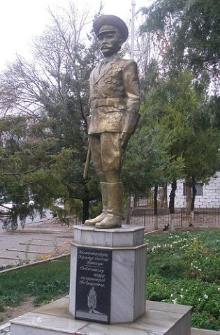 Мастер жезла Курбан Мазанов. Регулировщик в "Бриллиантовой руке"
