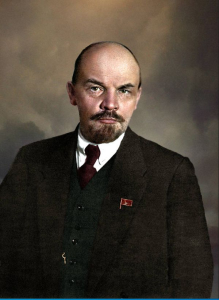 Жизнь Ленина в 35 фотографиях