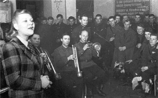 24 марта - 120 лет со дня рождения Клавдии Шульженко