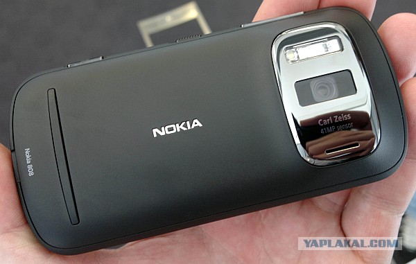 Xiaomi представила смартфон 12S Ultra с 1-дюймовой камерой Leica