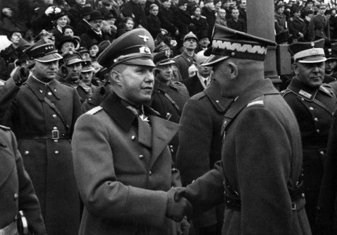Между благом своей семьи и благом своей страны товарищ И. В. Сталин всегда выбирал второе