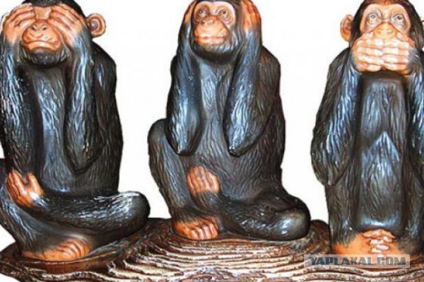 Аэропорты Крыма заблокированы российскими военными