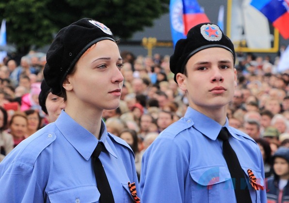 Луганск. Открытие памятника "Они отстояли Родину".