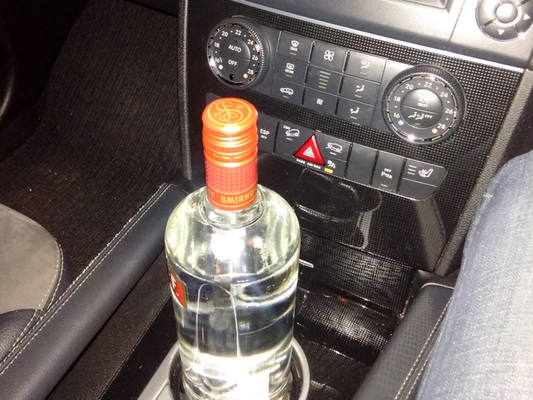 Как штрафуют на 5000 рублей за несколько бутылок спиртного в машине