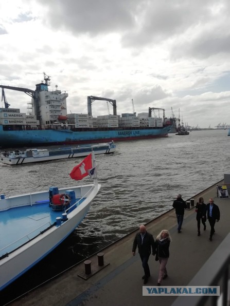 Разворот корабля. Hamburg, Hafengeburtstag 2019