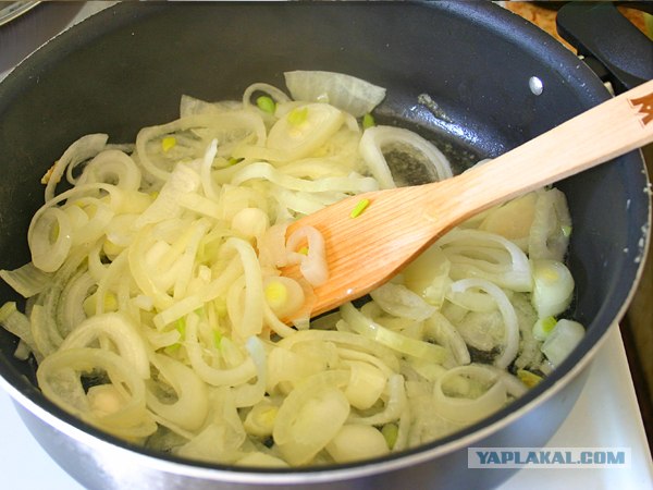 Пирожки жареные с капустой