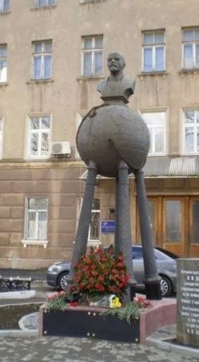 Почему никто не хочет мозг развивать свой?