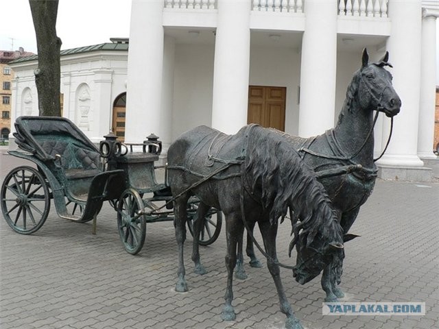 Необычные статуи мира