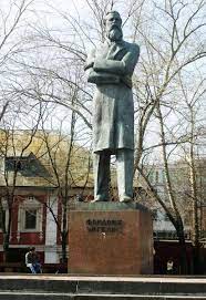 Невестка взялась делить нашу квартиру