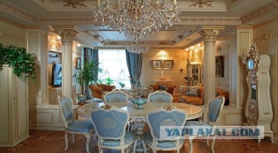 Жизнь обычного московского фараона на 184 квадратных метрах "пирамид"