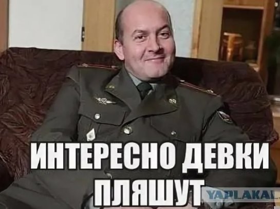 Обнаружила карманы и очень обрадовалась