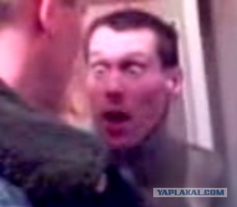 Крутые ребята против одной девушки