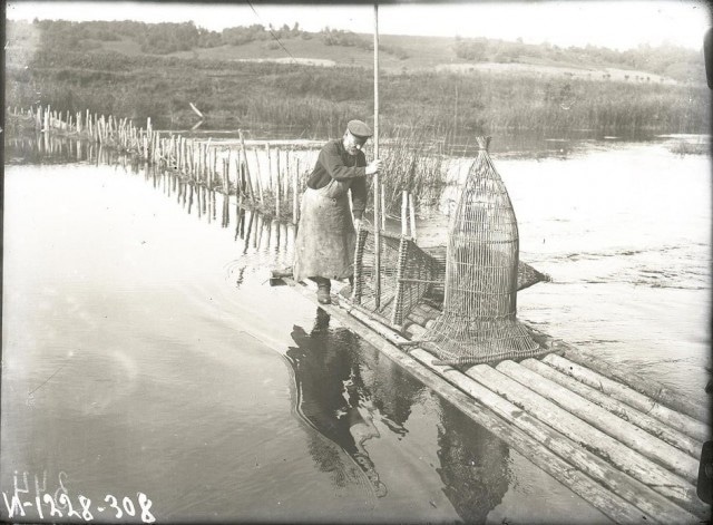 Обряды, будни и лица предков в старинных фотографиях