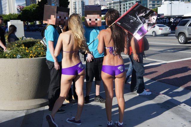 Девушки с E3 2011