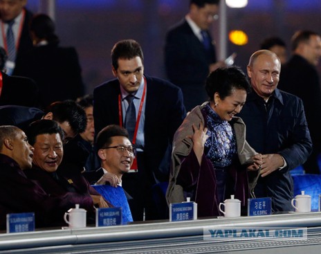 С кем ужинал Путин на G20?