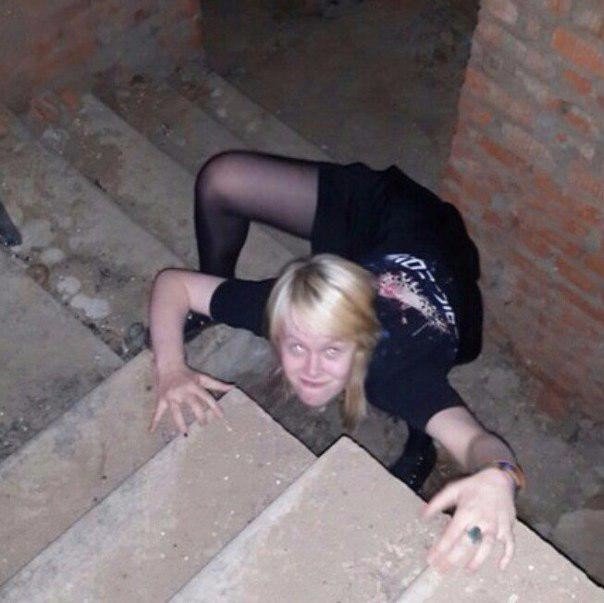 Давай я тебя ещё вот в этой позе сфоткаю