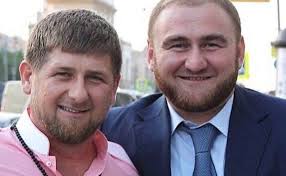 Помощником премьер-министра стал Сергей Приходько. Он был героем расследования ФБК про Олега Дерипаску и Настю Рыбку