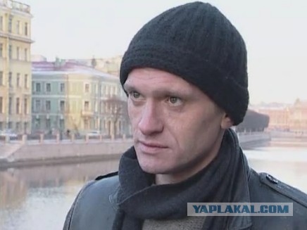 Участник "Марша несогласных" актер