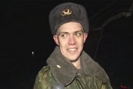 Норвежская художница застряла голой на дереве