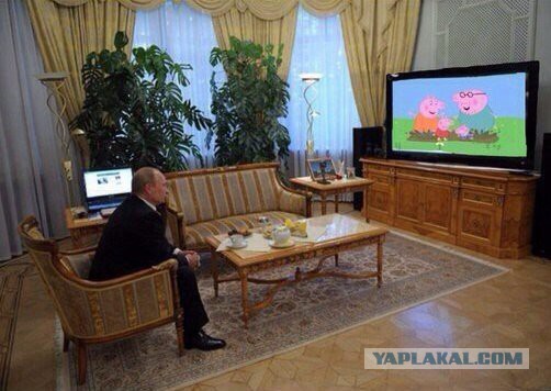Что скрыли за часами Пескова