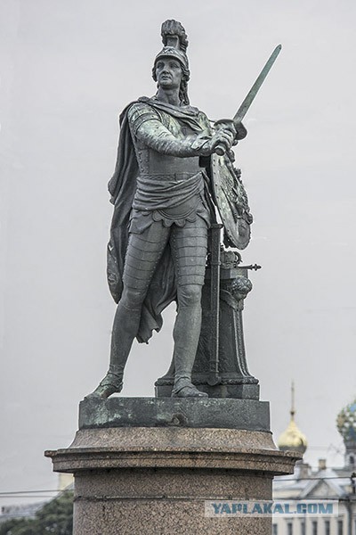 Оплавленные (?) храмы Петры