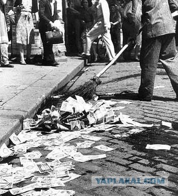 Гиперинфляция в фотках (Германия 1923г)
