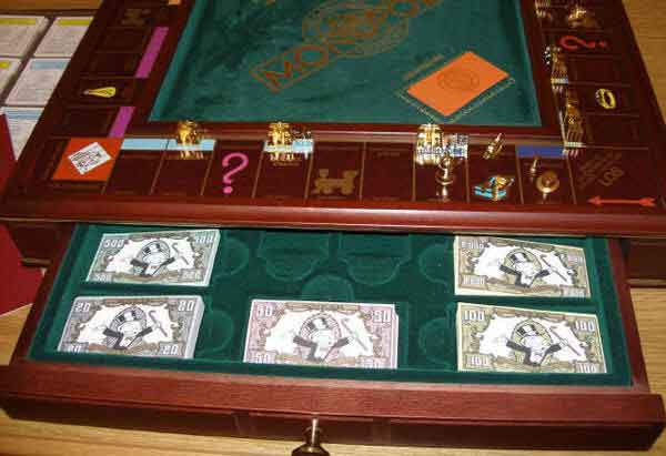 Монополия - золотая игра (8 фото)