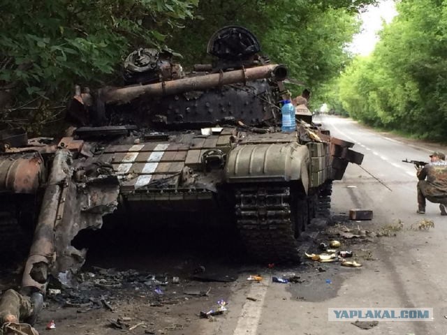 Машинам со знаком Z в Мурманске начали резать колеса