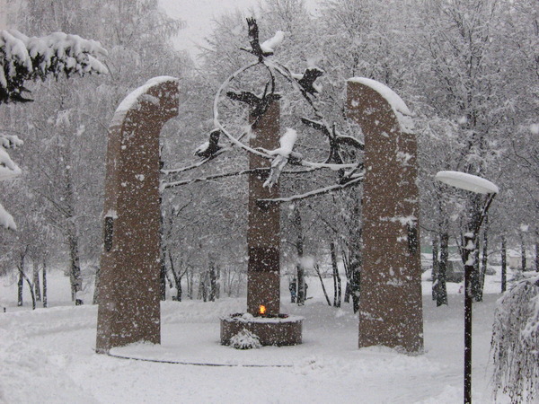 А у нас за окном...