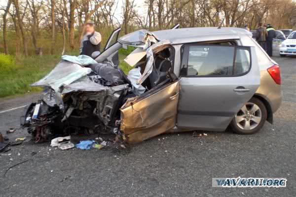 Зачем мы покупаем дорогие автомобили?