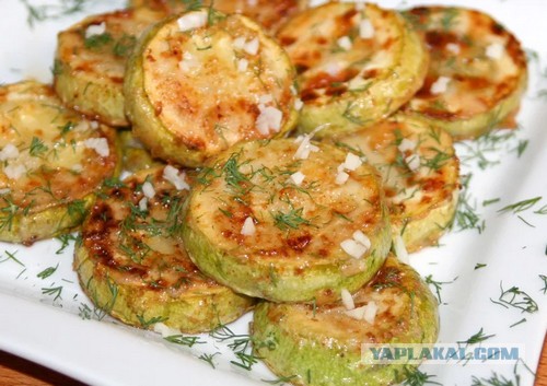 Овощные оладьи с кабачком