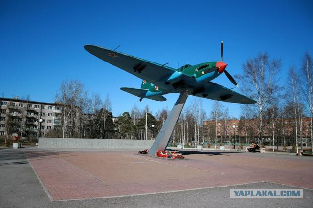 20 самых интересных авиапамятников