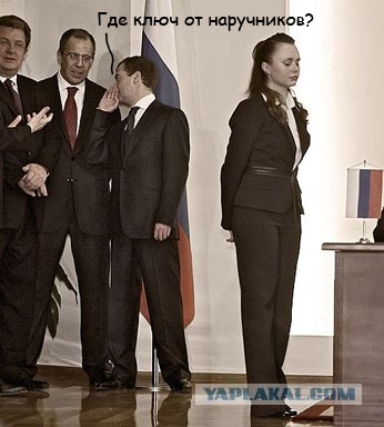 Фотожаба: О чем шептался Дмитрий...
