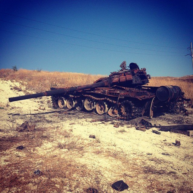 Бронетанковый апокалипсис. Подбитые танки вооружённых сил Новороссии