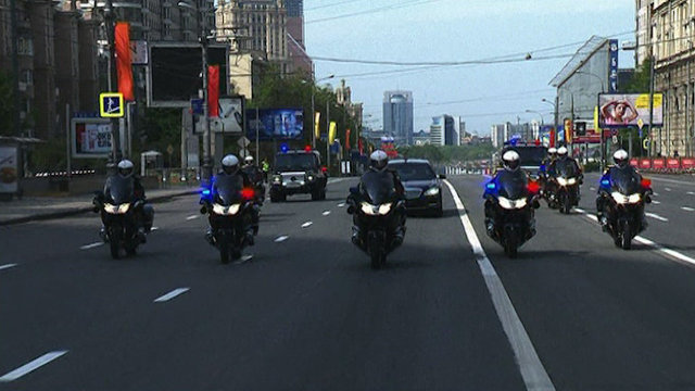 Из-за страха перед хулиганами подросток пришел в школу с 50 байкерами
