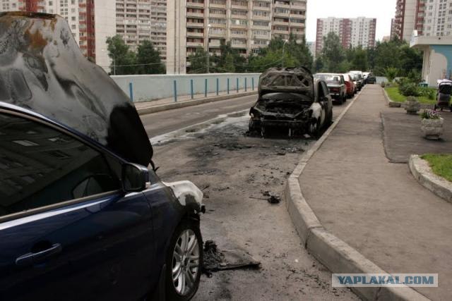 В Москве снова стали жечь автомобили