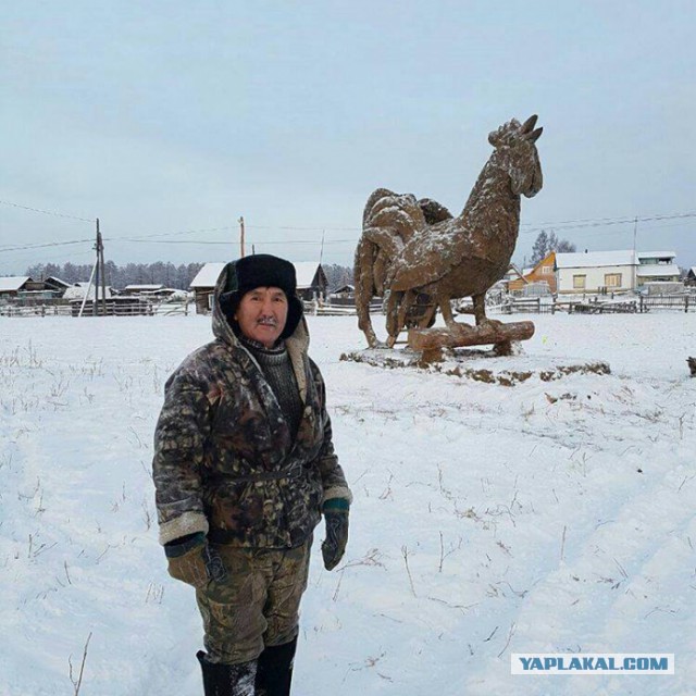 ​​Житель Якутии слепил ракету из навоза — символ стремления России в космос
