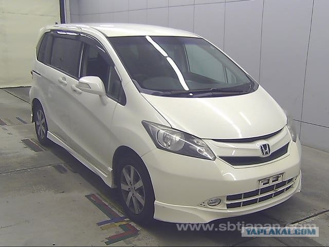 Новая Lada Largus за почти 2 млн рублей оказалась пустышкой