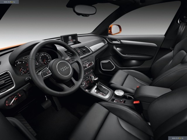 Видеорегистратор и радар-детектор в Audi Q3