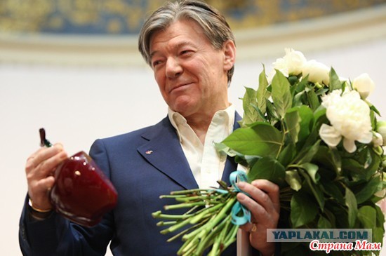 Одногодки, блин.