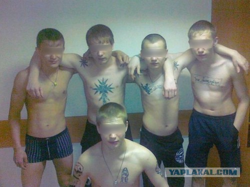 В Петербурге школьницу не пустили на занятия из-за цвета волос