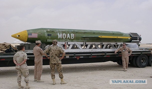 Перевозчики грузов по Суэцкому каналу запросили транзит через Россию